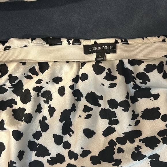 Super cute mini black-and-white cow print skirt - Picture 2 of 4